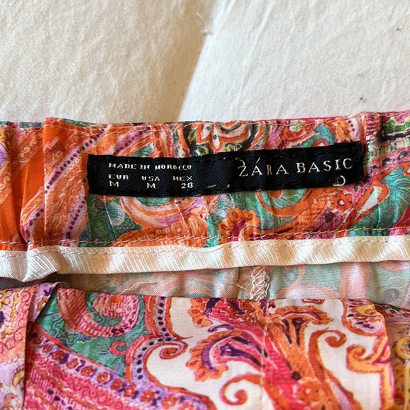 Zara Colorful Paisley Silk shorts - Picture 4 of 5